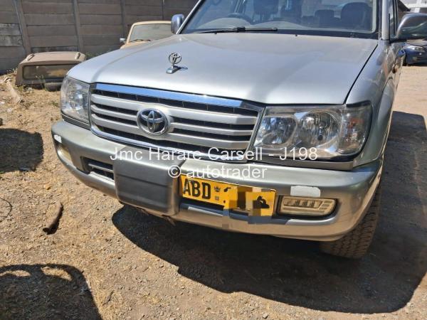 2004 - Toyota  Land Cruiser 100