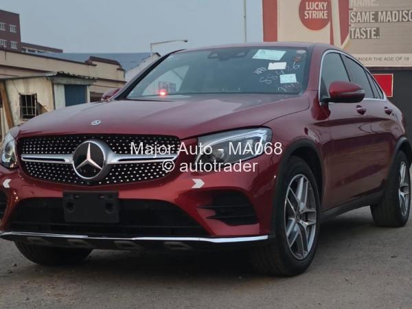 2018 - Mercedes Benz GLC
