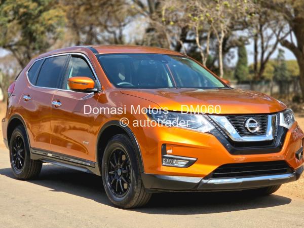 2017 - Nissan  X-Trail