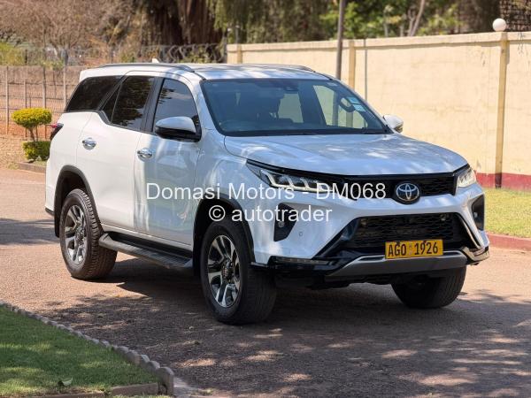 2023 - Toyota  Fortuner