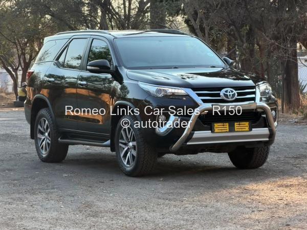2017 - Toyota  Fortuner