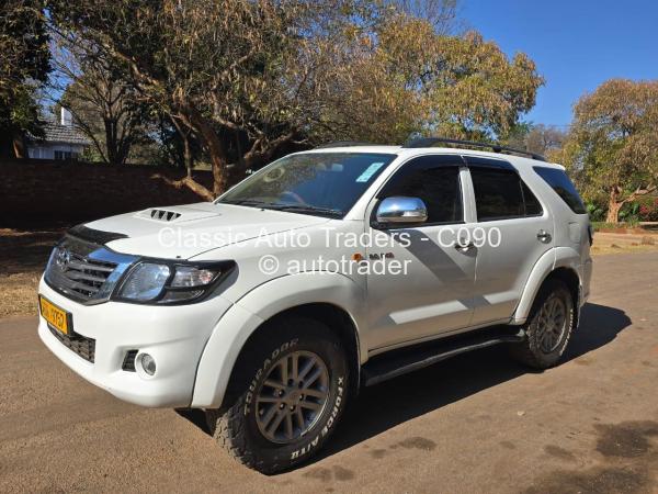 2011 - Toyota  Fortuner