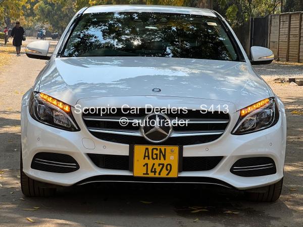 2015 - Mercedes Benz C180
