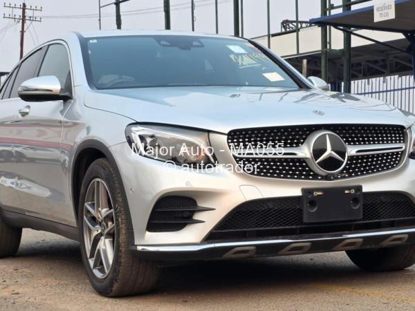 2018 - Mercedes Benz GLC