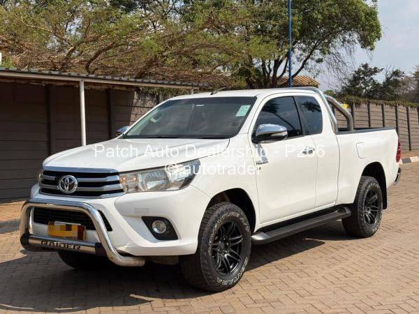 2016 - Toyota  Hilux