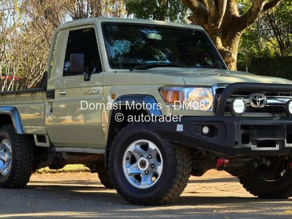 2021 - Toyota  Land Cruiser 79