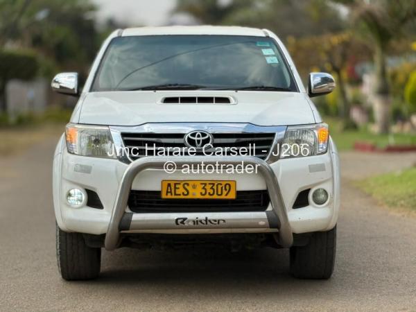 2011 - Toyota  Hilux D4D