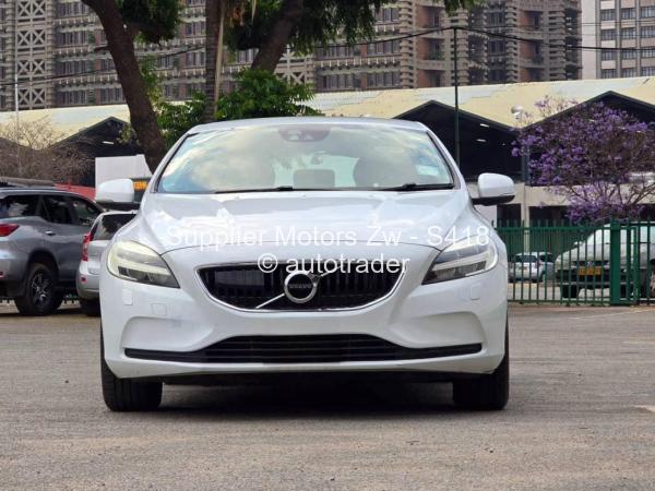 2018 - Volvo  V50