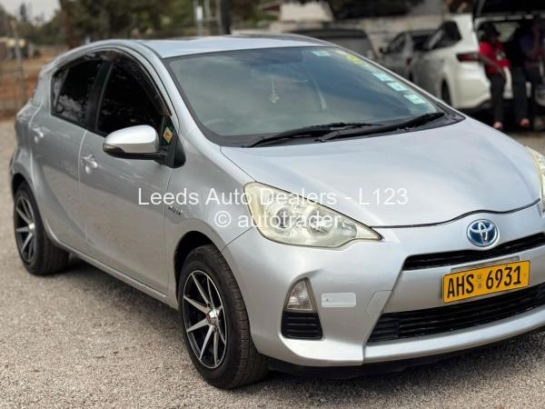 2015 - Toyota  Aqua