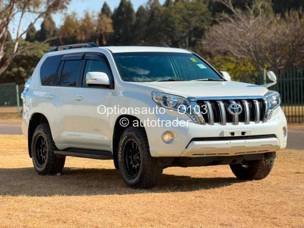 2017 - Toyota  Land Cruiser Prado