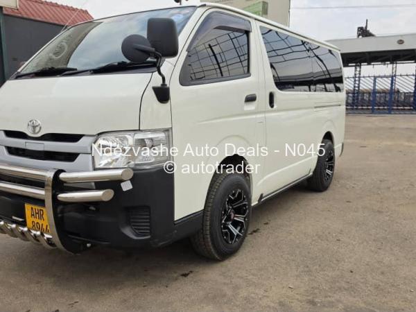 2018 - Toyota  Hiace