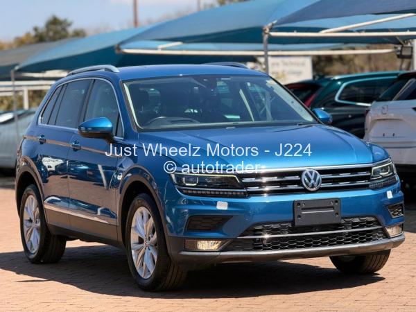 2017 - Volkswagen  Tiguan