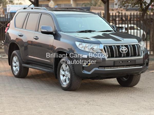 2021 - Toyota  Land Cruiser Prado