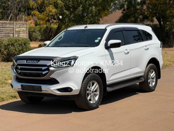 2023 - Isuzu  Mu-X