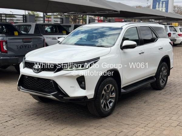 2023 - Toyota  Fortuner