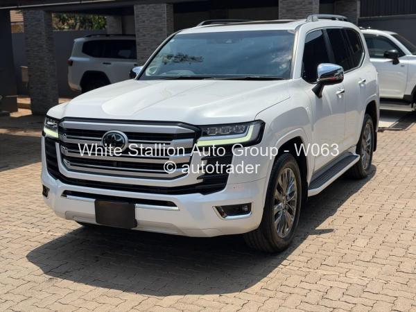 2023 - Toyota  Land Cruiser 300