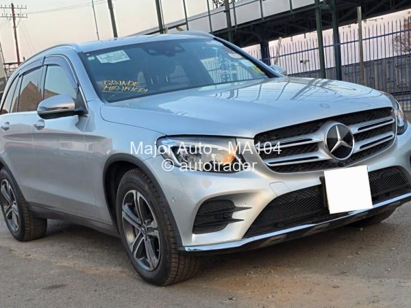 2017 - Mercedes Benz GLC