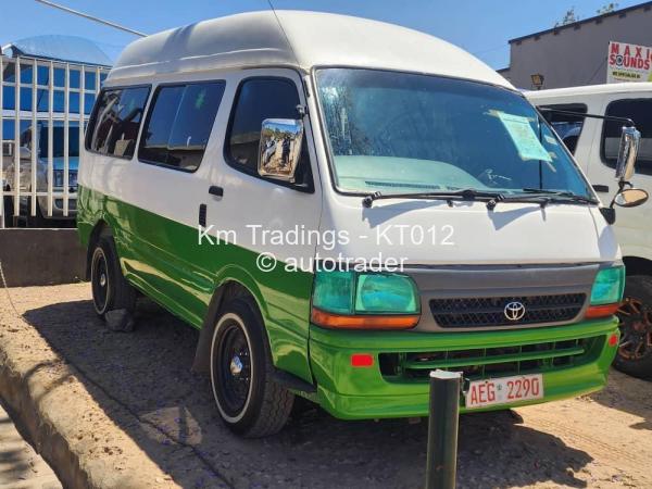 2004 - Toyota  Hiace