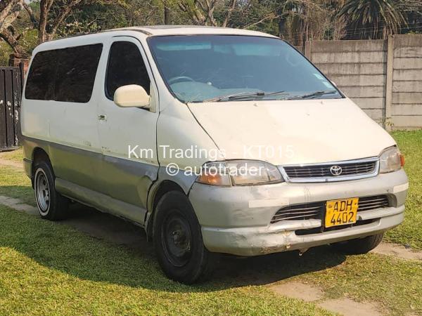 2003 - Toyota  Regius Ace