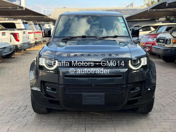2023 - Land-Rover  Defender