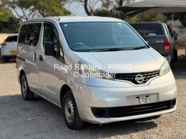 2016 - Nissan  NV200