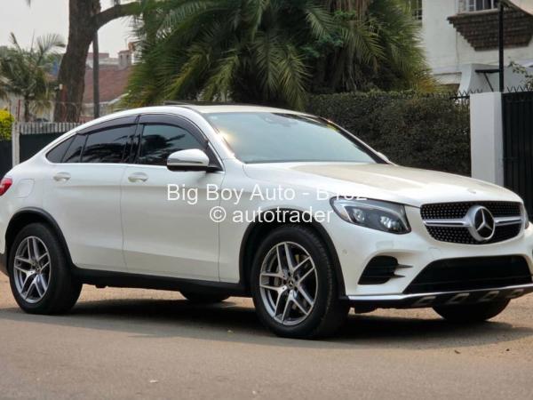 2017 - Mercedes Benz GLC
