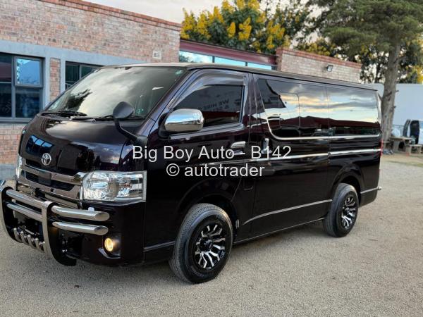2019 - Toyota  Hiace