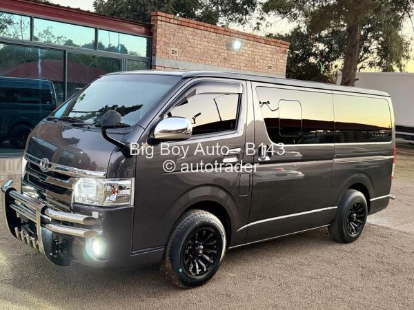 2017 - Toyota  Hiace