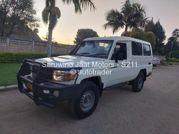 2016 - Toyota  Land Cruiser 78