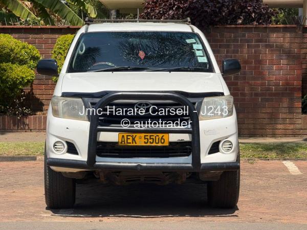2012 - Toyota  Hilux