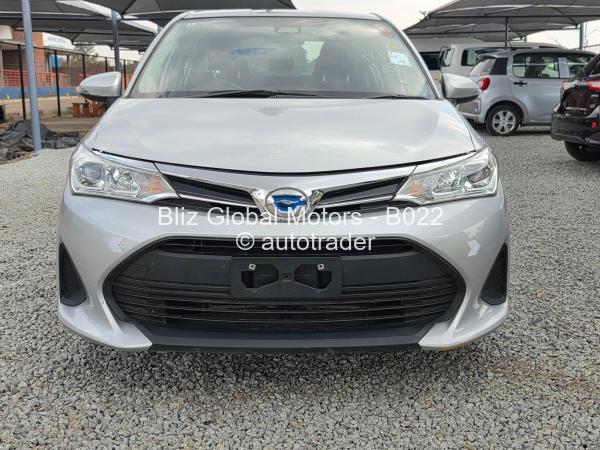 2017 - Toyota  Axio