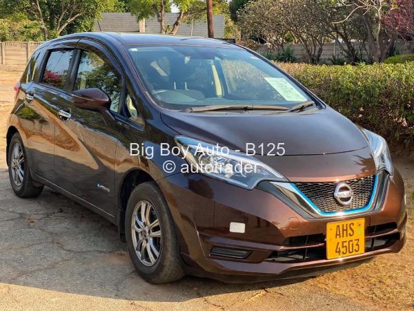2017 - Nissan  Note