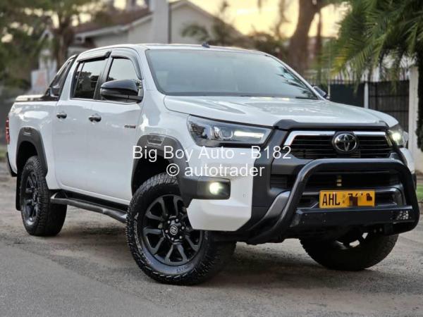 2021 - Toyota  Hilux