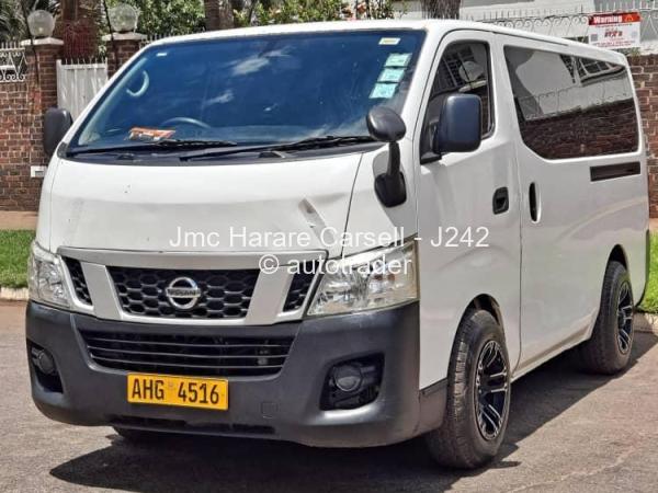 2015 - Nissan  NV350