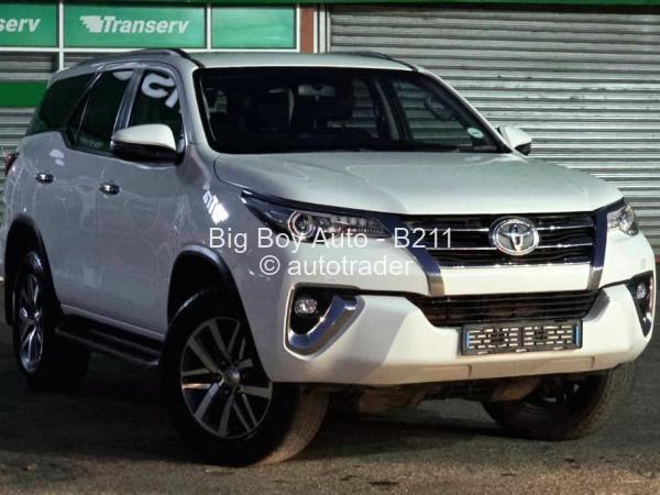 2019 - Toyota  Fortuner