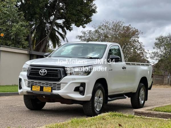 2019 - Toyota  Hilux