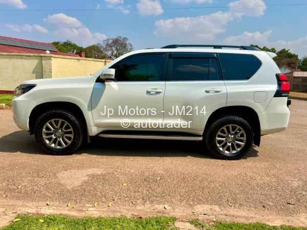 2018 - Toyota  Land Cruiser Prado