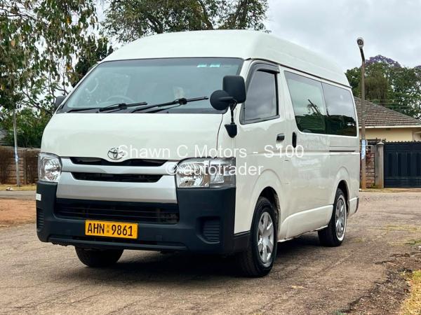 2015 - Toyota  Quantum