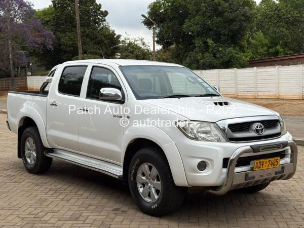 2011 - Toyota  Hilux