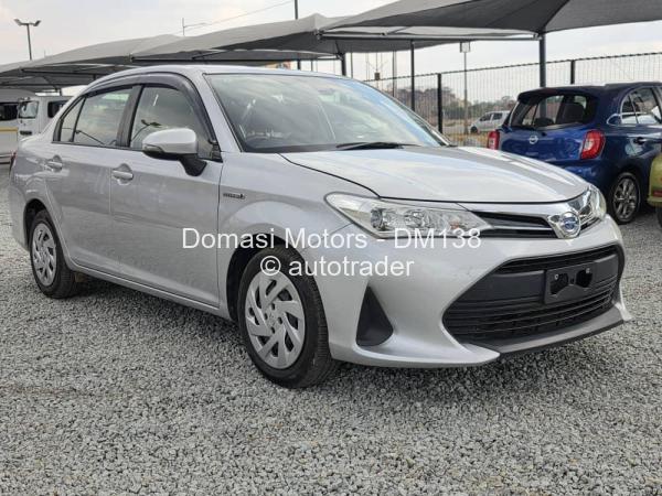 2017 - Toyota  Axio
