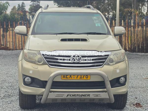 2014 - Toyota  Fortuner