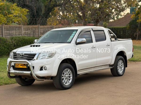 2013 - Toyota  Hilux