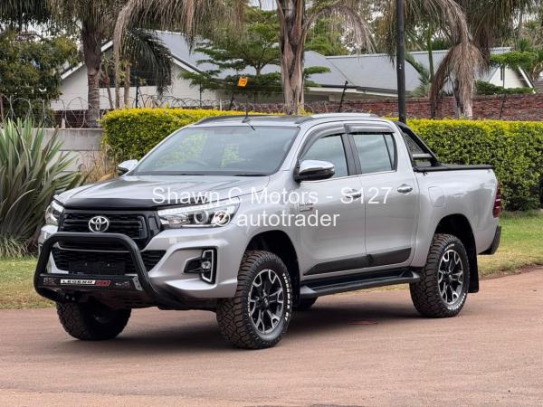 2019 - Toyota  Hilux