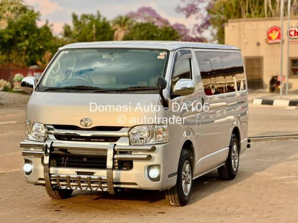 2017 - Toyota  Hiace