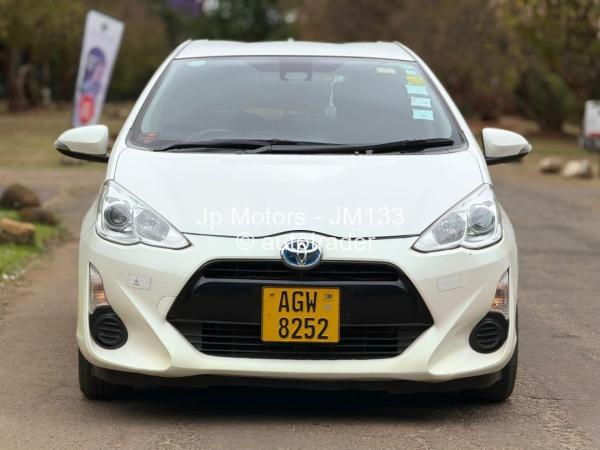 2017 - Toyota  Aqua