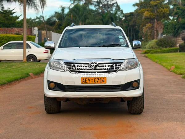2014 - Toyota  Fortuner