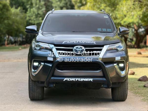 2019 - Toyota  Fortuner