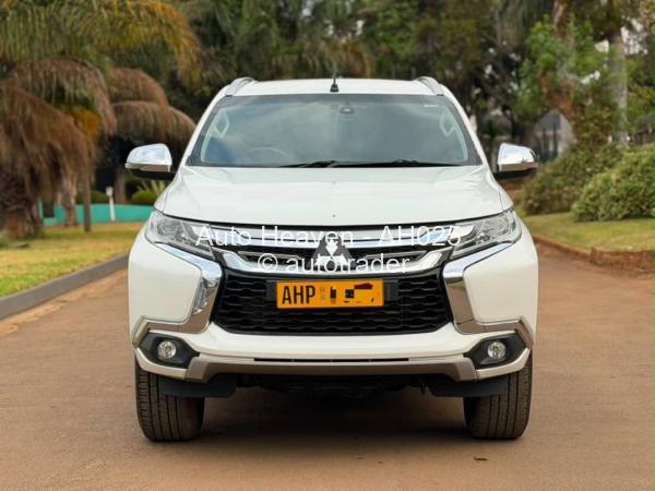 2018 - Mitsubishi  Pajero Sport