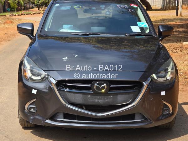 2017 - Mazda  Demio