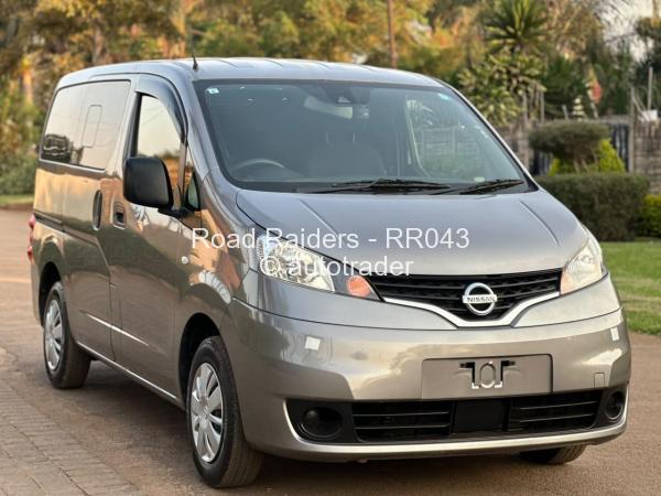 2020 - Nissan  NV200